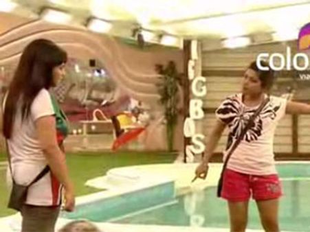 Nihita Biswas, Shraddha Sharma fight in Big Boss 5