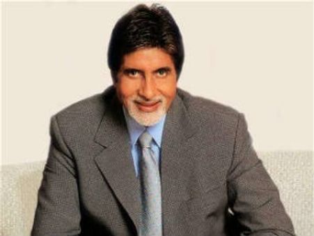 Amitabh Bachchan meets his fans on his 69th birthday