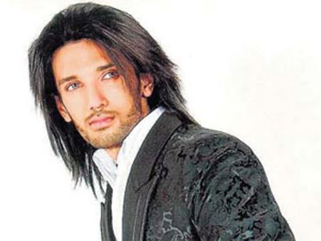 Ram Vilas Paswan's son Chirag all set for debut movie