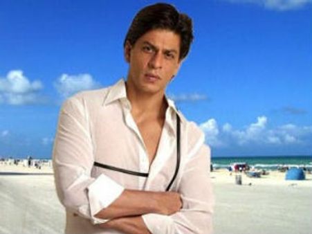 Shahrukh Khan seeks Rajinikanth's blessings for Ra.One