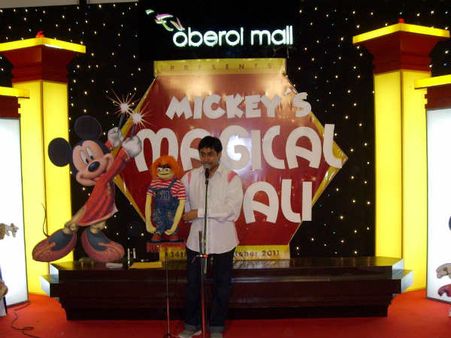 Satyajit Padhye casts spell on kids at Mickey's Magical Diwali