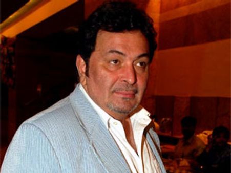 Rishi Kapoor gets slapped eight times?