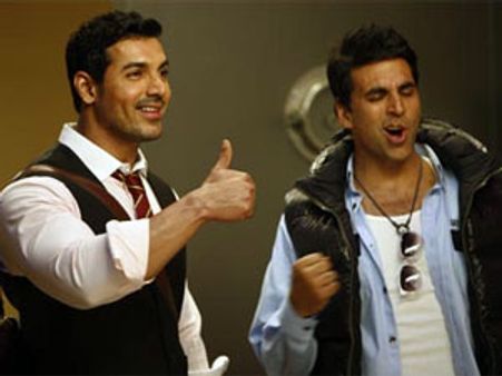 Choosy John Abraham, Akshay Kumar took 2 yrs to sign Desi Boyz