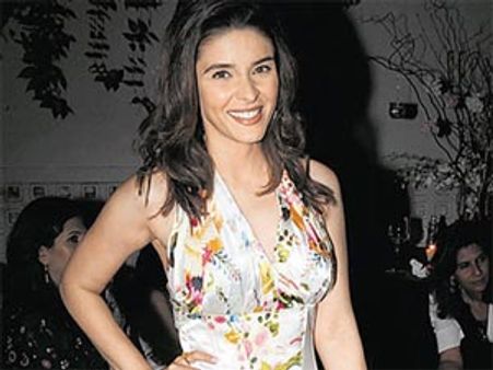 Bigg Boss 5: Pooja Mishra is no druggie: Raageshwari Loomba