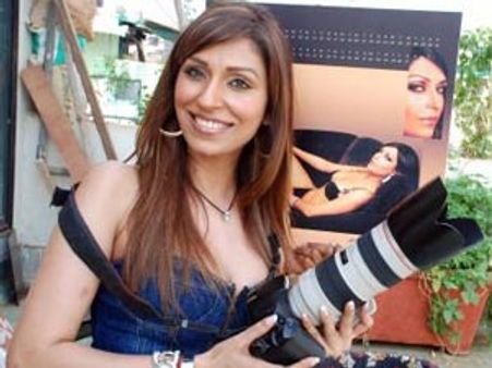 Big Boss 5: Fighter cock Pooja Mishra targets Amar Upadhyay