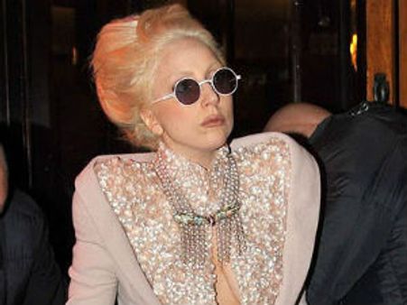 Lady Gaga goes 'desi' with tricolour hairdo at F1 concert