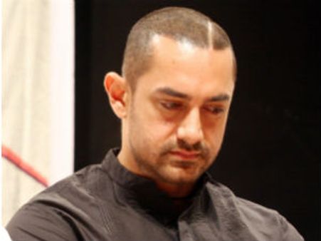 Aamir Khan sick after knowing Ra.One collection at Box Office?