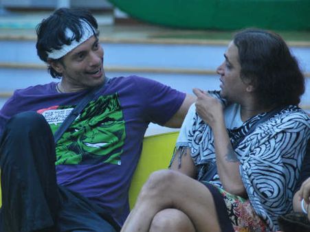 Bigg Boss 5: Akashdeep asks Lakshmi to stop playing games