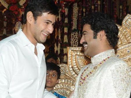 Mahesh Babu outclasses Junior NTR at Box Office