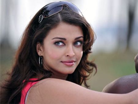 Aishwarya Rai Bachchan's baby to have less media coverage