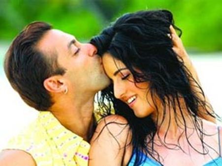 Salman Khan turns Katrina Kaif's trainer for Dhoom 3?