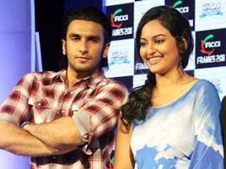 Sonakshi receives permission from Anushka to date Ranveer