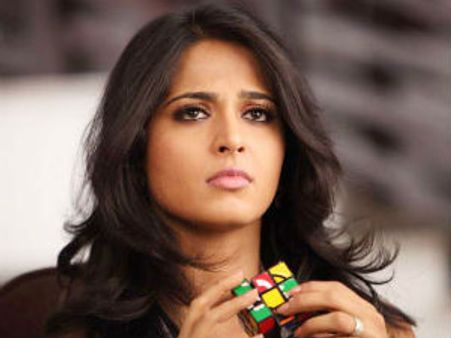 Anushka under I-T scanner again!