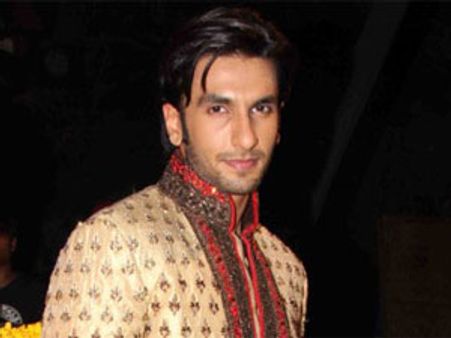 Ranveer Singh makes fun of Aamir Khan, Salman Khan