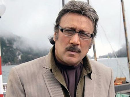 Jackie Shroff describes his kiss with Dimple Kapadia