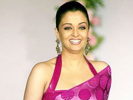 Aishwarya Rai and her baby discharged from hospital