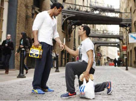 John Abraham's comic timing is like Mr Bean's: Akshay Kumar