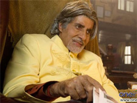 Amitabh Bachchan dedicates a poem to his granddaughter