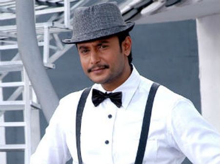 Darshan slapped his fan in Mysore?