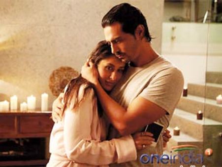Arjun Rampal suggest changes in Kareena's Heroine script