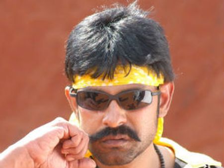 Jagapathi Babu teams up with Vikram in Thaandavam