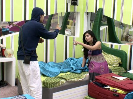 Bigg Boss 5: Siddharth blames Shonali for playing double game