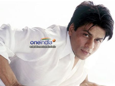 Shahrukh Khan's gets defeated by a naughty child