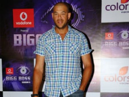 Bigg Boss 5: Andrew Symonds defends Sunny Leone's profession