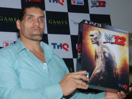 WWE champion – The Great Khali visits Oberoi Mall