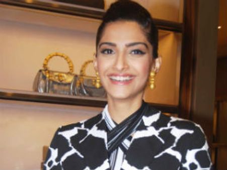 Sonam Kapoor signs Mani Ratnam's film?