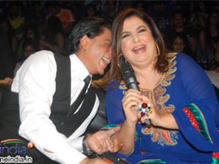 Shahrukh Khan dumps best friend Farah Khan for a mistake?