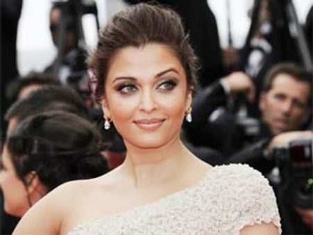 Abhishek is happy for Beti B being Aishwarya's replica