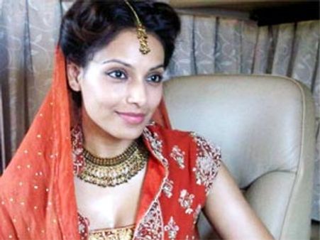 Bipasha Basu plans to get married soon