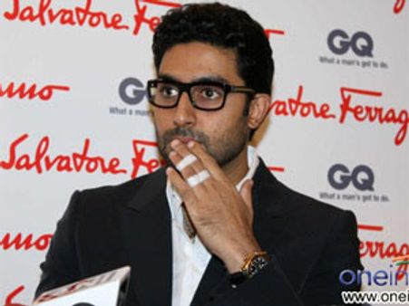 Abhishek Bachchan gets insulted for being Amitabh's son