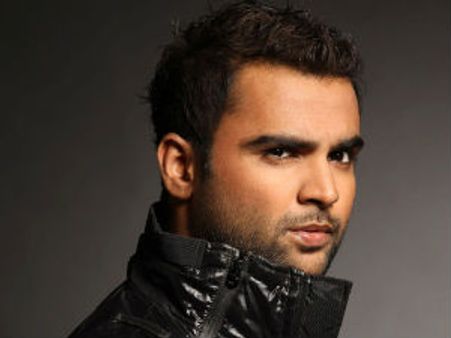 Aazaan star Sachiin Joshi to play for Mumbai Heroes in CCL