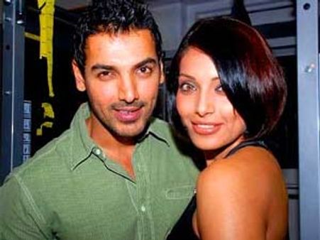 Bipasha Basu fails to take lessons from ex-boyfriend John Abraham