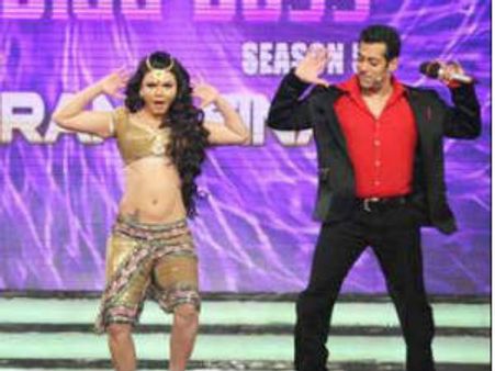 Salman has promised to give me item song: Rakhi