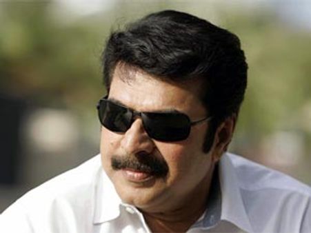 Mammootty bags the Cultural Icon of Kerala at Ujala-Asianet film awards