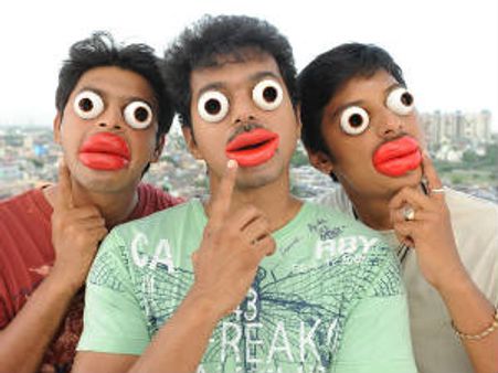 Vijay's Nanban roars at the Tamil Box Office