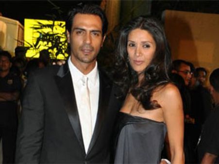 Arjun Rampal hosts a lavish party for B–Town friends