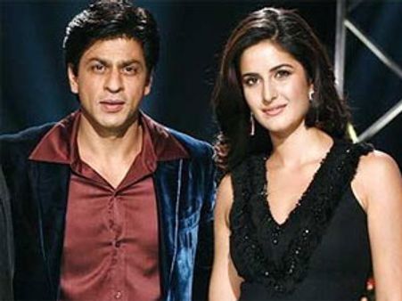 Katrina Kaif spends one hour in Shahrukh Khan's vanity car?