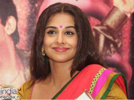 Vidya Balan turning item girl for Ferrari Ki Sawaari
