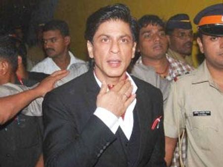 Shahrukh Khan meets Aishwarya Rai's daughter