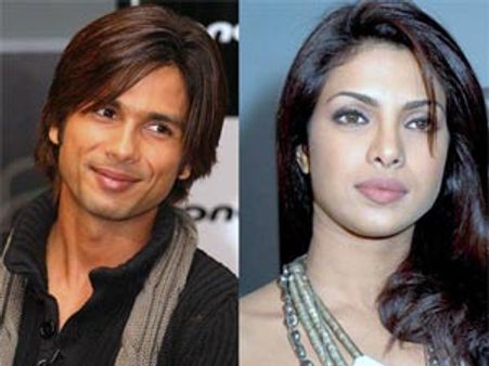 Shahid Kapoor takes a dig at Priyanka Chopra's Agneepath?