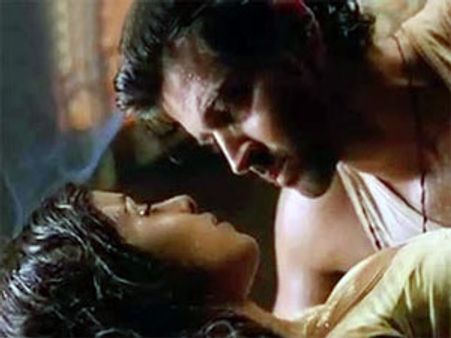 Agneepath collects AED 2.2 Million in 3 days at UAE Box Office