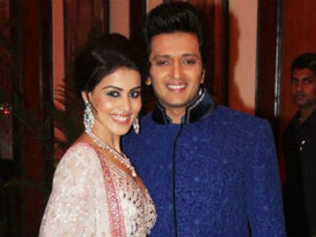 Bollywood stars raise a toast to Genelia-Riteish at sangeet ceremony