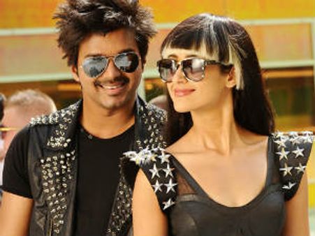 AR Murugadoss praises Nanban Vijay