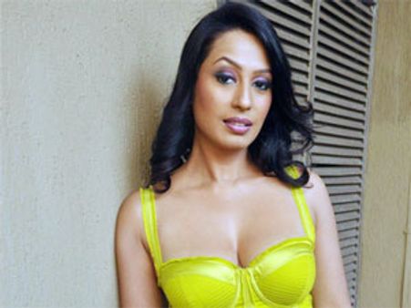 Kashmira Shah counts her benefits after Delhi robbery!