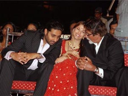 Aishwarya Rai, Abhishek, Amitabh Bachchan boycott UTV?