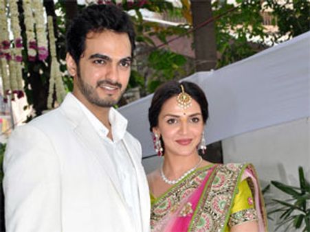 Esha Deol gets engaged to beau Bharat Takhtani